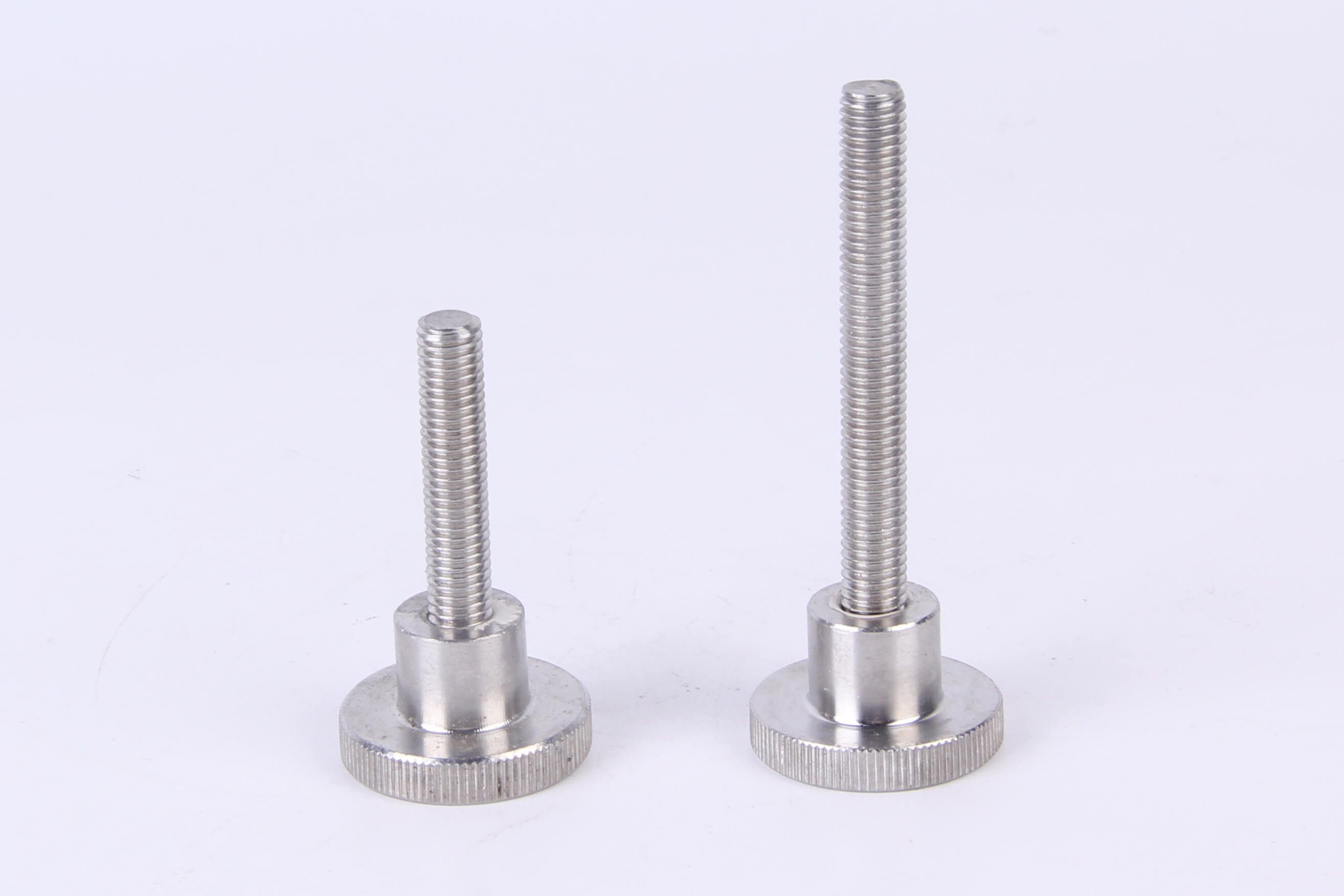 滾花（huā）螺絲